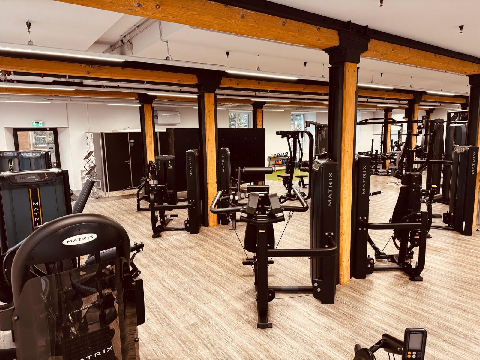 QuantumGym Fitnessstudio Ziegelbruecke